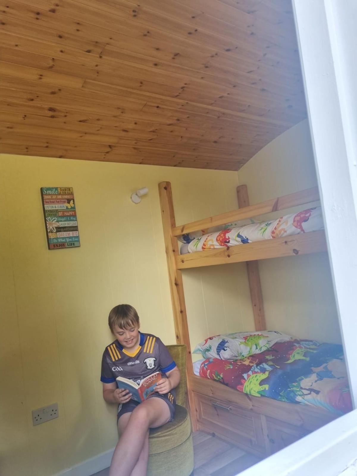 Glamping At Doon Angus Farm Westport