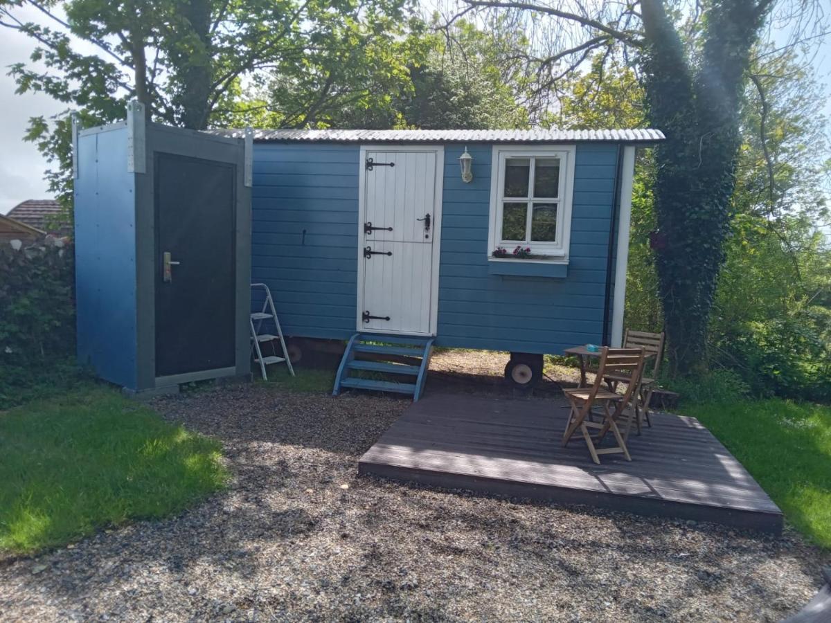 Glamping At Doon Angus Farm Chalet Westport